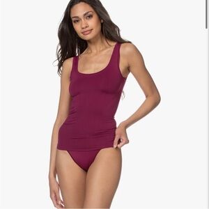Hanro XS Touch Feeling Tank magenta pink purple 0149 Seamless top stretch